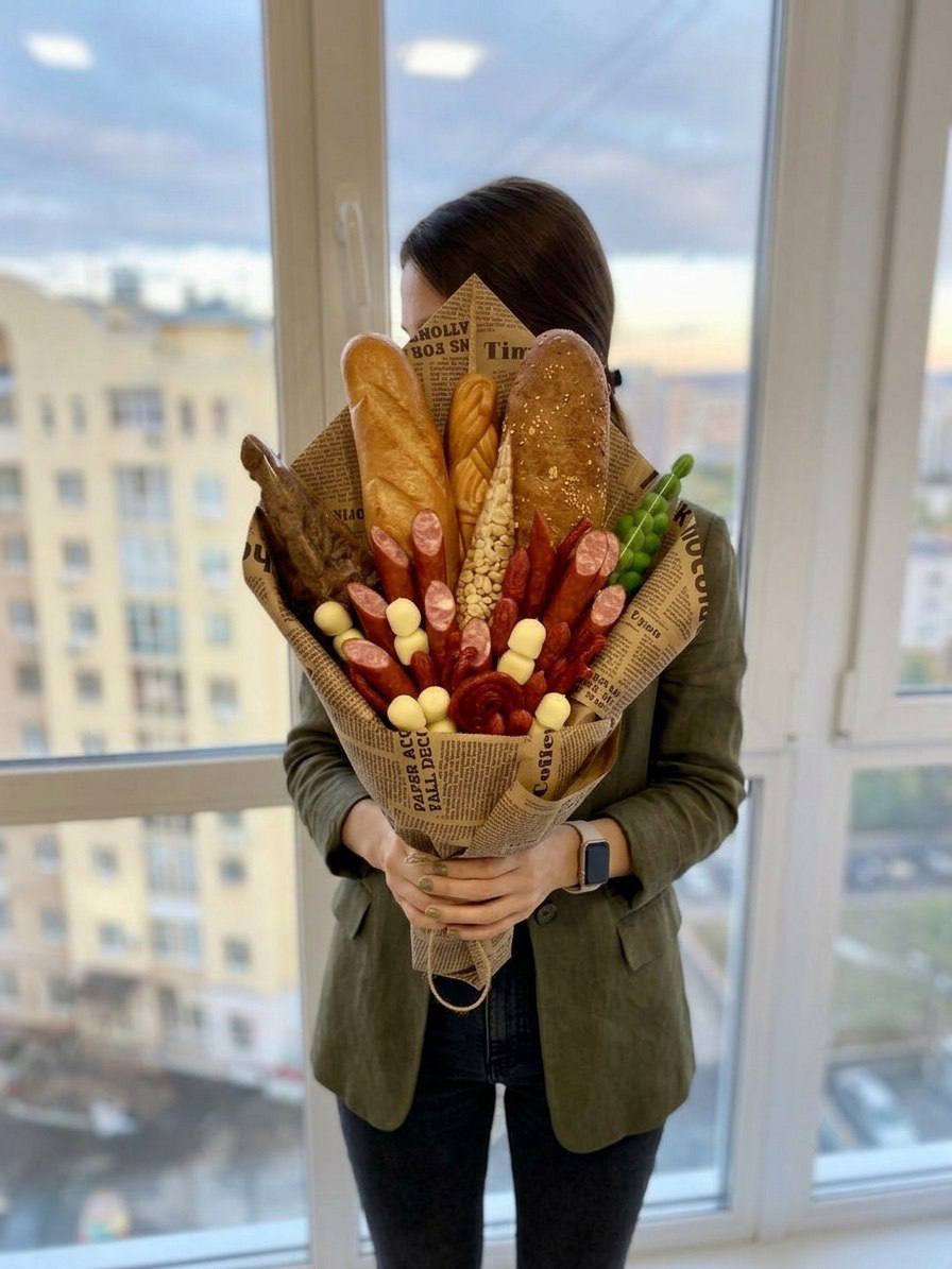 Мужской гастрономический букет «Сытный багет»
